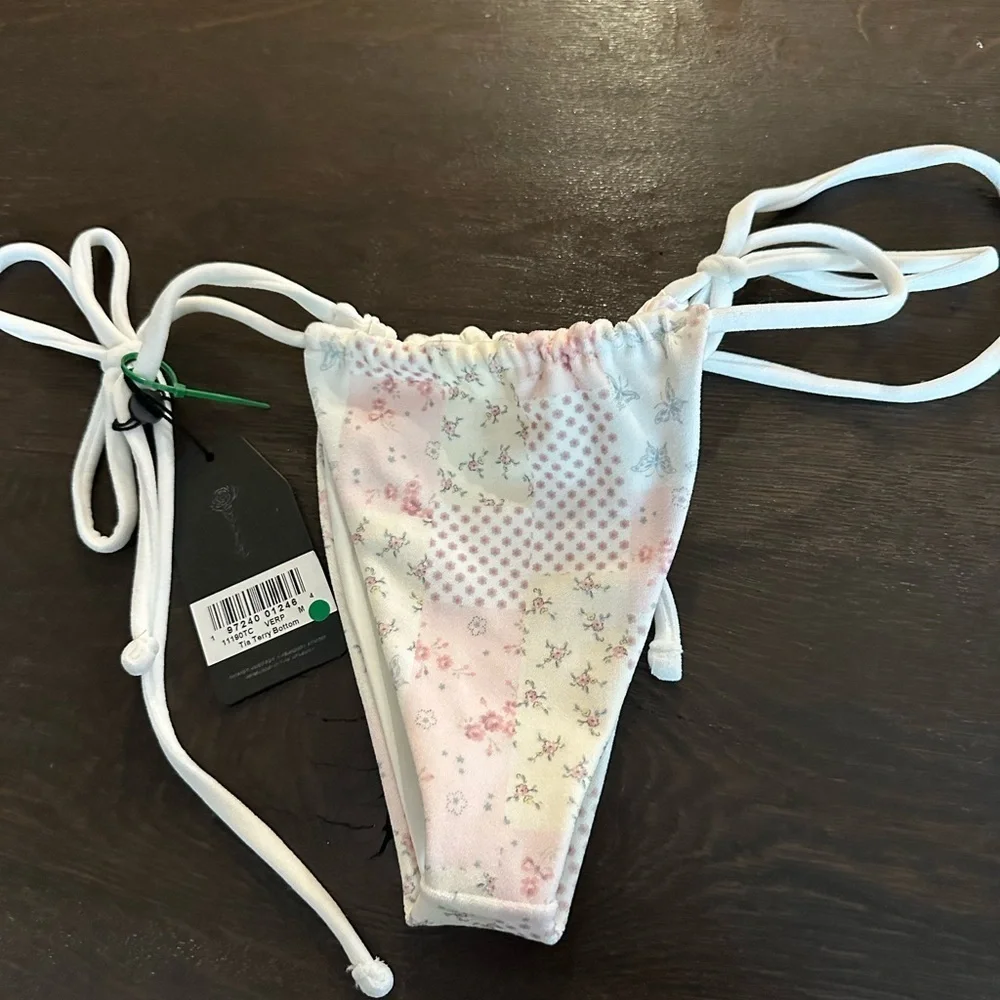 NWT FRANKIE'S BIKINIS Sydney Sweeney Tia Terry String Bottom (603)